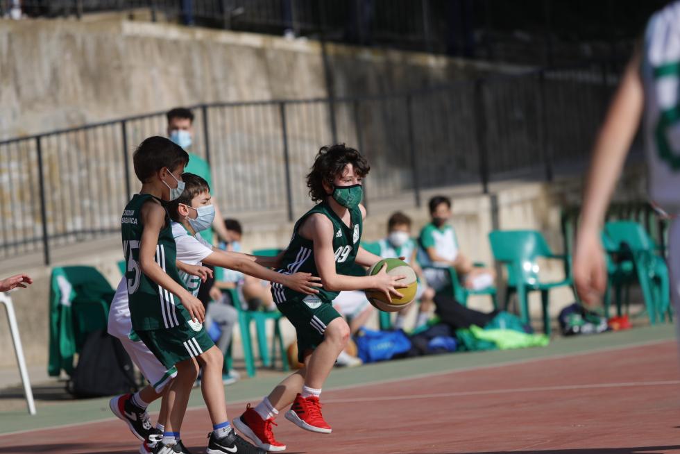 El deporte aragonés vuelve a la competición un año después: baloncesto en el Stadium Casablanca