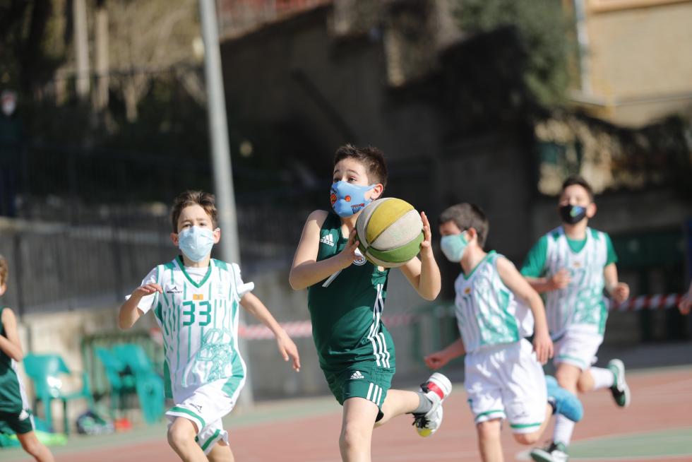 El deporte aragonés vuelve a la competición un año después: baloncesto en el Stadium Casablanca