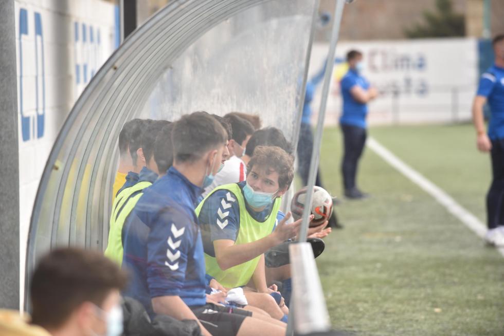 El deporte aragonés vuelve a la competición un año después: fútbol juvenil Ebro-Silos