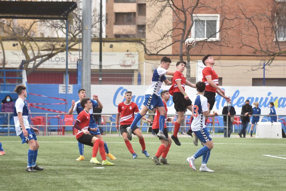 El deporte aragonés vuelve a la competición un año después: fútbol juvenil Ebro-Silos