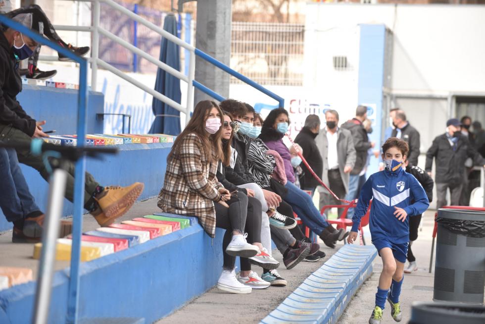 El deporte aragonés vuelve a la competición un año después: fútbol juvenil Ebro-Silos