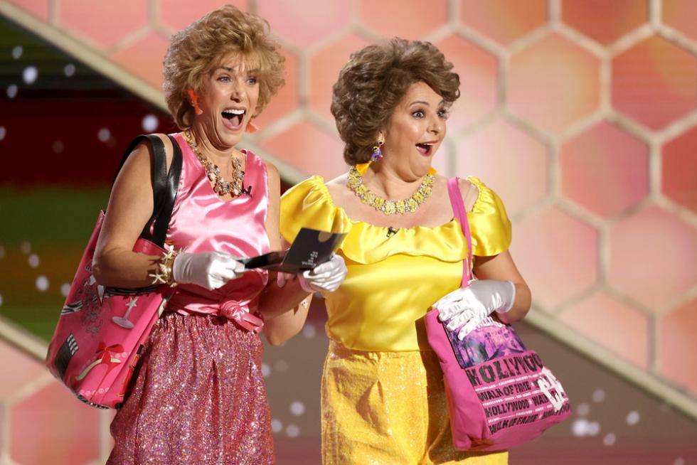 HANDOUT - 28 February 2021, US, New York: Actress Rosie Perez (R) announces actress Anya Taylor-Joy (on-screen) as the winner of the best actress in a leading role in television motion picture award for her role in the series The HANDOUT - 28 February 2021, US, New York: Actress Rosie Perez (R) announces actress Anya Taylor-Joy (on-screen) as the winner of the best actress in a leading role in television motion picture award for her role in the series "The Queen's Gambit" at the 2