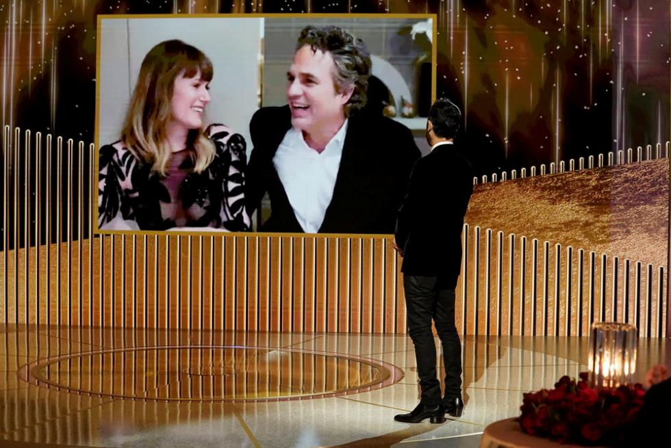Mark Ruffalo, with his wife Sunrise Coigney, accepts the Best Actor - Television Motion Picture award for I AWARDS-GOLDENGLOBES/