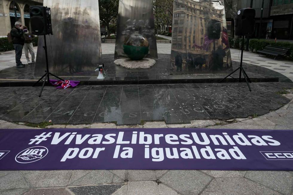 Concentración por el Día de la Mujer organizada por UGT y CC. OO en Zaragoza.