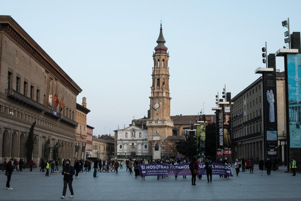 Marchas y concentración en la plaza del Pilar de Zaragoza.