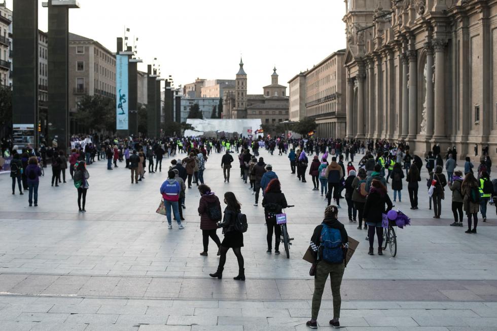 Marchas y concentración en la plaza del Pilar de Zaragoza.