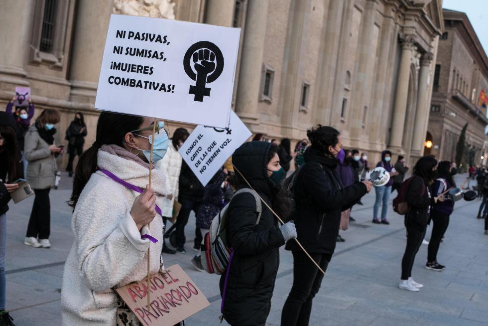 Marchas y concentración en la plaza del Pilar de Zaragoza.