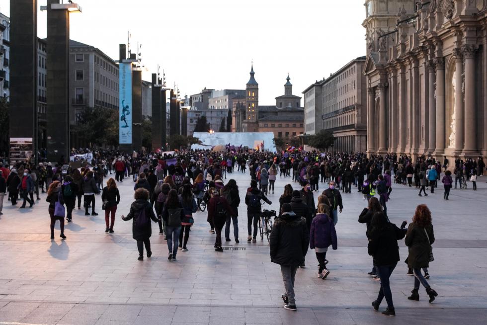 Marchas y concentración en la plaza del Pilar de Zaragoza.