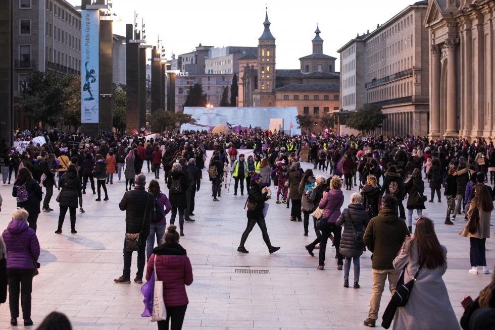 Marchas y concentración en la plaza del Pilar de Zaragoza.