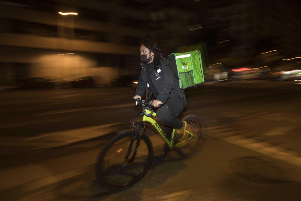 Un día con el 'rider' Javier Mendieta en Zaragoza.
