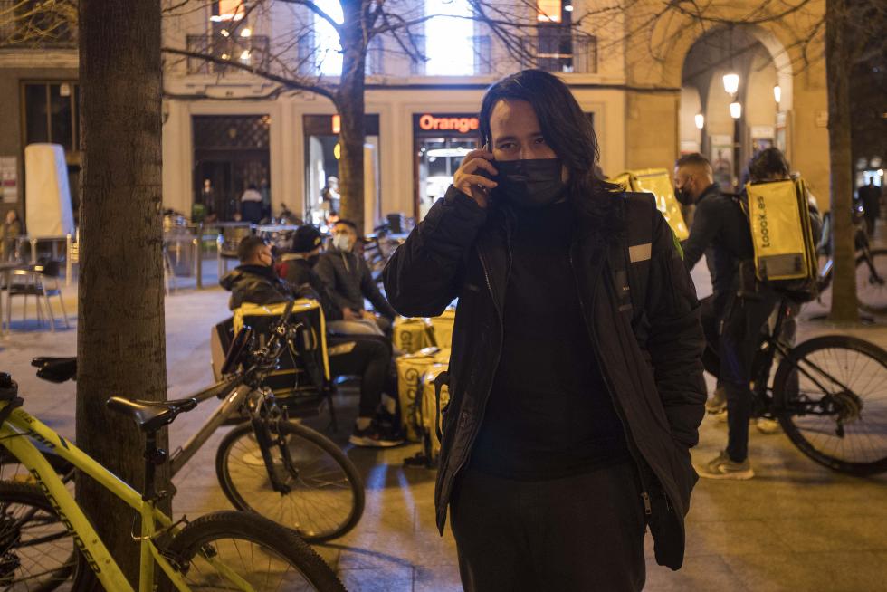 Un día con el 'rider' Javier Mendieta en Zaragoza.