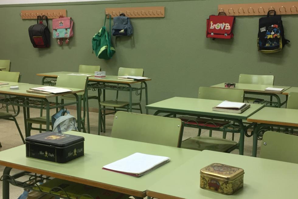 Un aula del Miguel Servet convertida en un colegio de monjas de los 90.