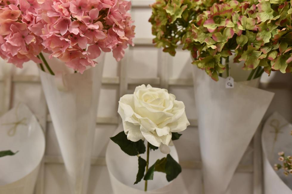 Ohana, comercio de flores y plantas artificiales en la calle Princesa de Zaragoza