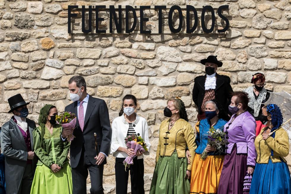 Los Reyes visitan Fuendetodos en el 275 aniversario del nacimiento de Goya