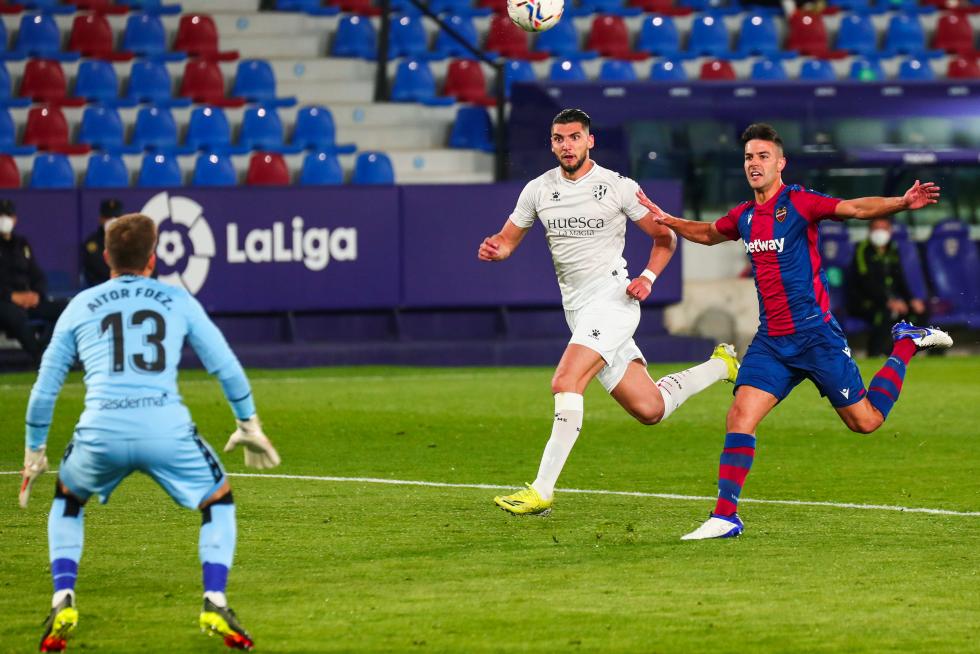Imágenes de la segunda parte del partido Levante-Huesca.