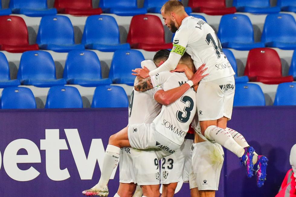 Imágenes de la segunda parte del partido Levante-Huesca.