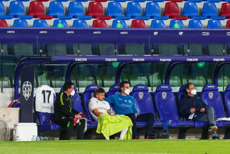 Imágenes de la segunda parte del partido Levante-Huesca.