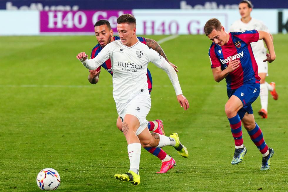 Imágenes de la segunda parte del partido Levante-Huesca.