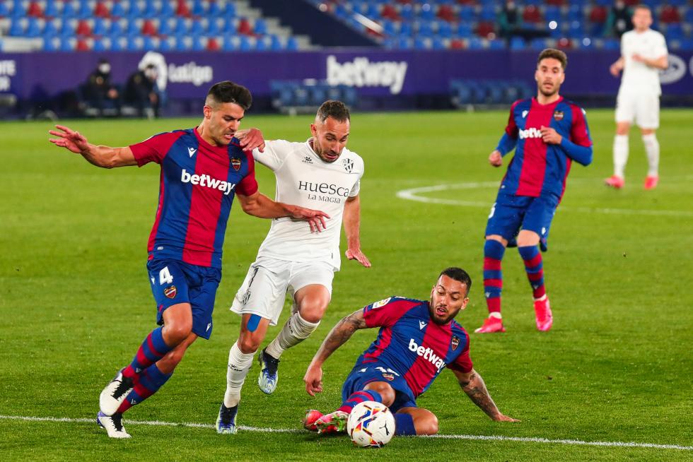Imágenes de la segunda parte del partido Levante-Huesca.