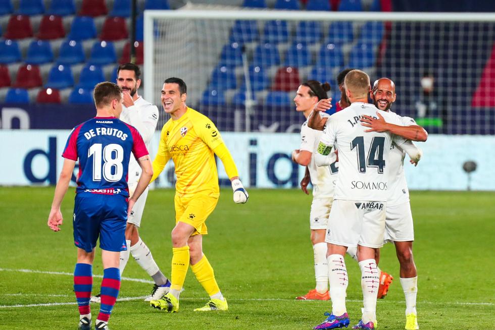 Imágenes de la segunda parte del partido Levante-Huesca.
