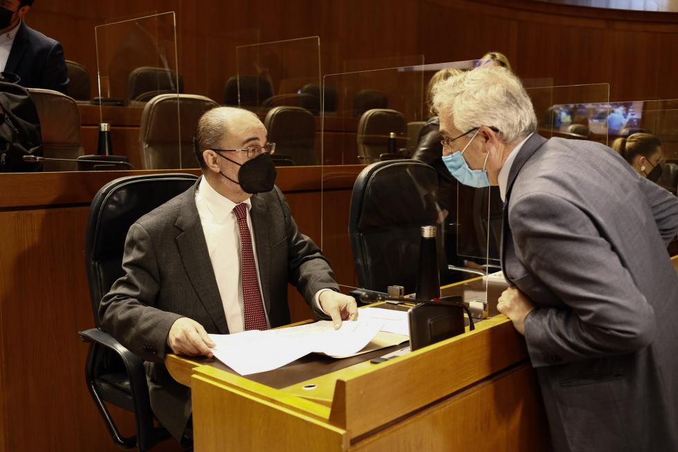 Pleno en las Cortes de Aragón