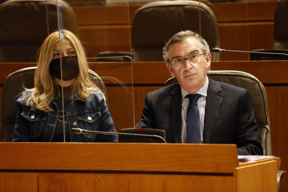 Pleno en las Cortes de Aragón