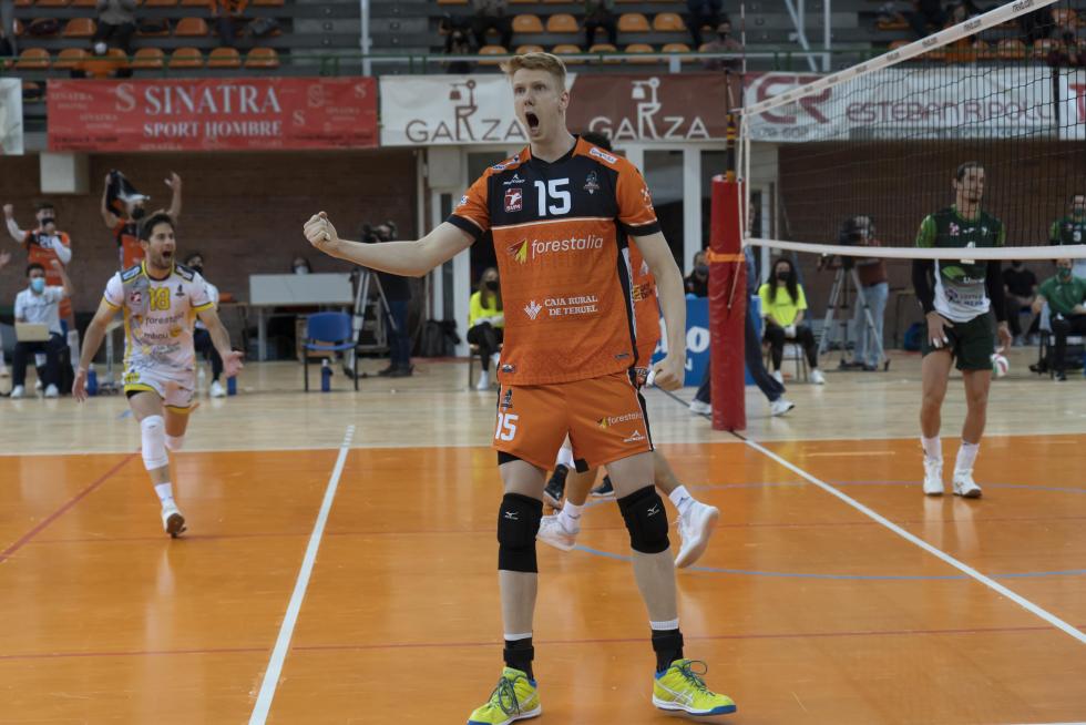 Último partido de Partido de 'play off' de semifinal de Superliga entre CV Teruel y el Unicaja Costa de Almería.