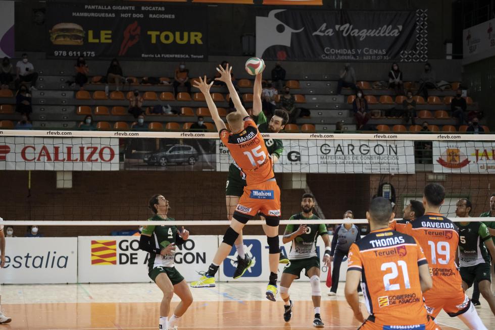 Último partido de Partido de 'play off' de semifinal de Superliga entre CV Teruel y el Unicaja Costa de Almería.