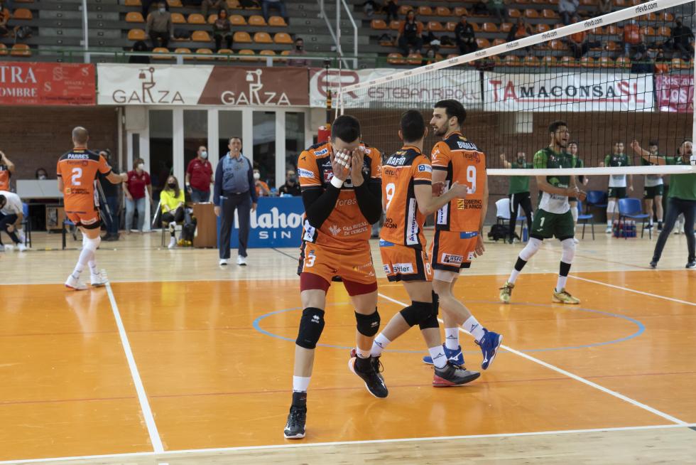 Último partido de Partido de 'play off' de semifinal de Superliga entre CV Teruel y el Unicaja Costa de Almería.