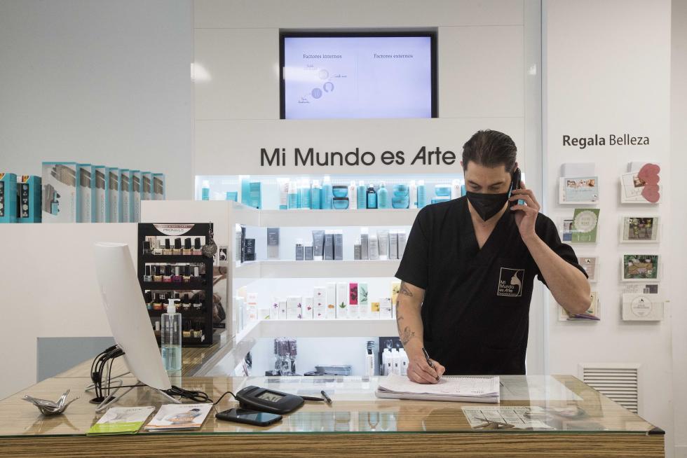Vecinos y comerciantes de Cuarte opinan sobre el nuevo confinamiento