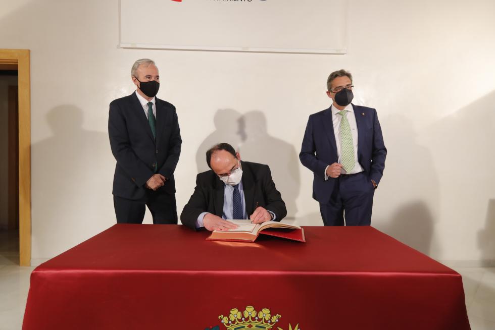 Foto de la entrega de las distinciones -Medalla de Oro, Hijos Predilectos e Hijos Adoptivos- del Ayuntamiento de Zaragoza 2020
