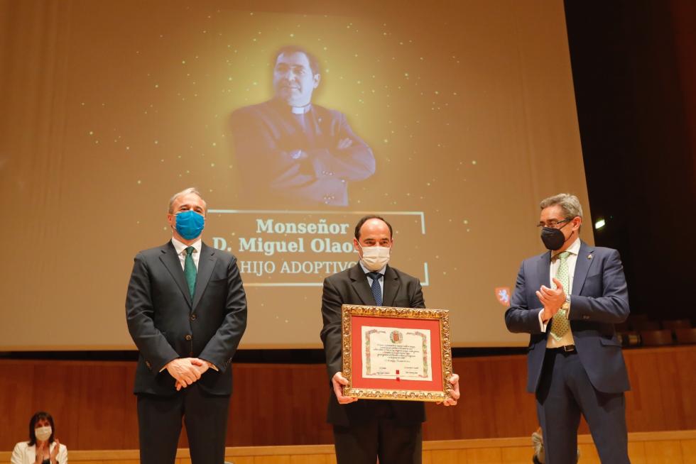 Foto de la entrega de las distinciones -Medalla de Oro, Hijos Predilectos e Hijos Adoptivos- del Ayuntamiento de Zaragoza 2020