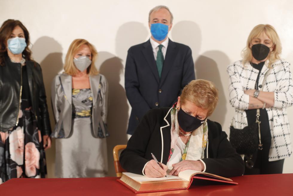 Foto de la entrega de las distinciones -Medalla de Oro, Hijos Predilectos e Hijos Adoptivos- del Ayuntamiento de Zaragoza 2020