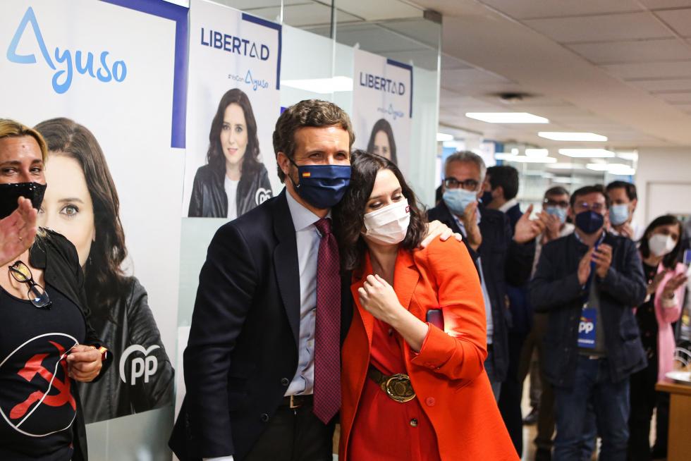 Pablo Casado e Isabel Díaz Ayuso, en la sede de Génova