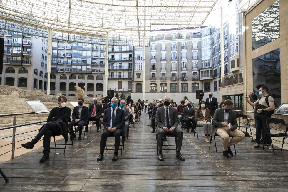 Acto de homenaje a Manuel Giménez Abad en el Teatro Romano de Zaragoza.