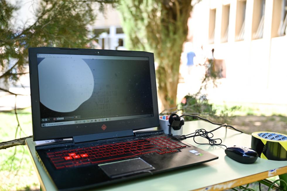 El eclipse solar, desde el campus de San Francisco de Zaragoza