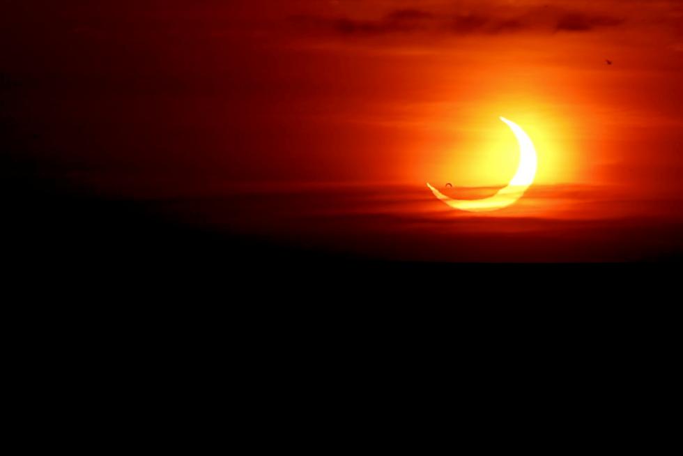 Solar eclipse is observed in St. Catharines