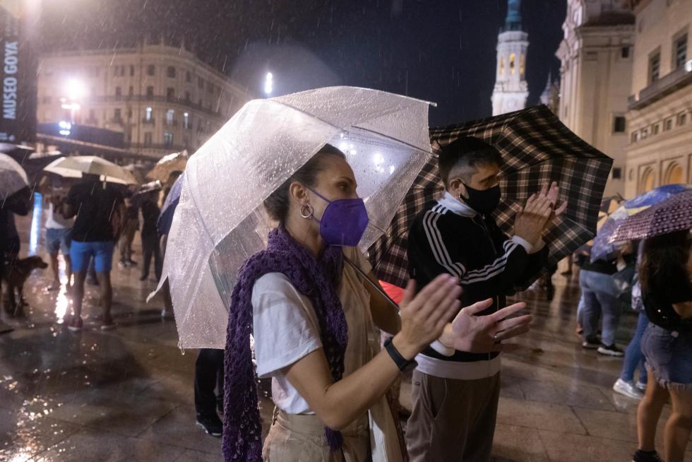 Concentración contra los últimos asesinatos machistas en Zaragoza.
