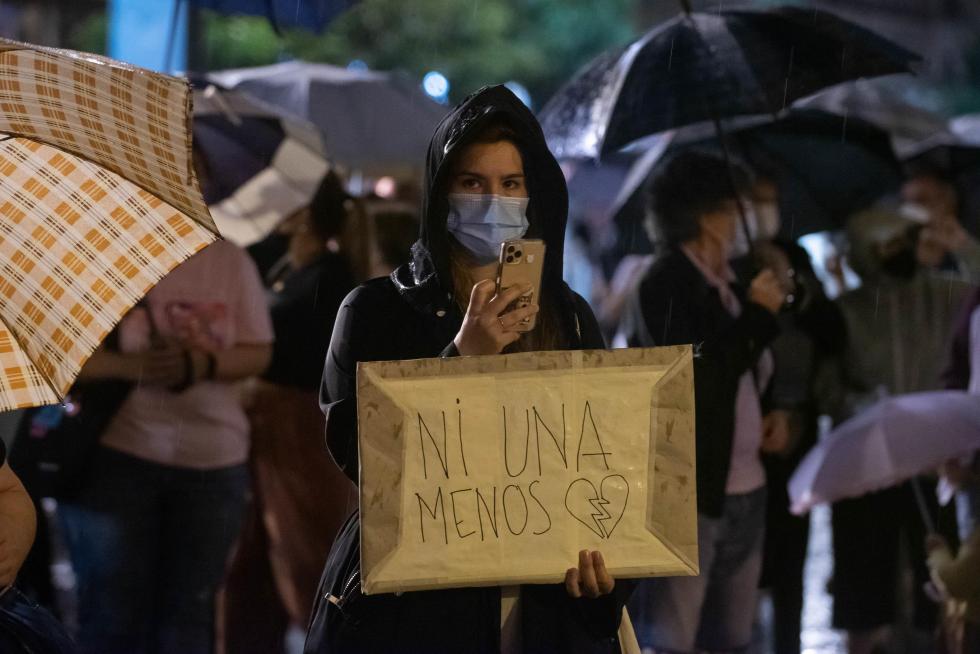 Concentración contra los últimos asesinatos machistas en Zaragoza.