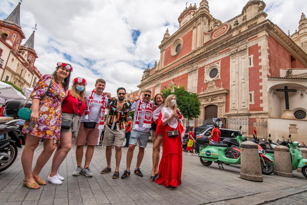 AMBIENTE EN SEVILLA ANTES DEL PARTIDO ESPAÑA-POLONIA