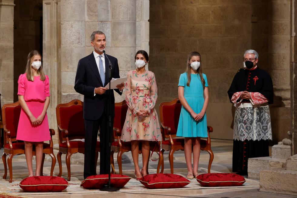 Los reyes de España presiden la ofrenda al Apóstol Santiago