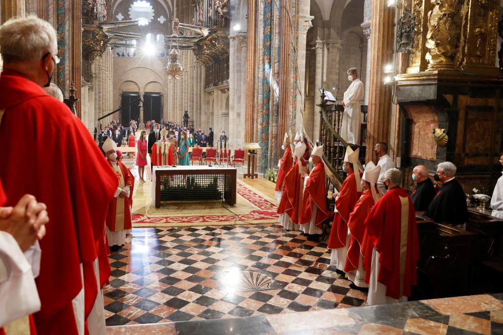 Los reyes de España presiden la ofrenda al Apóstol Santiago