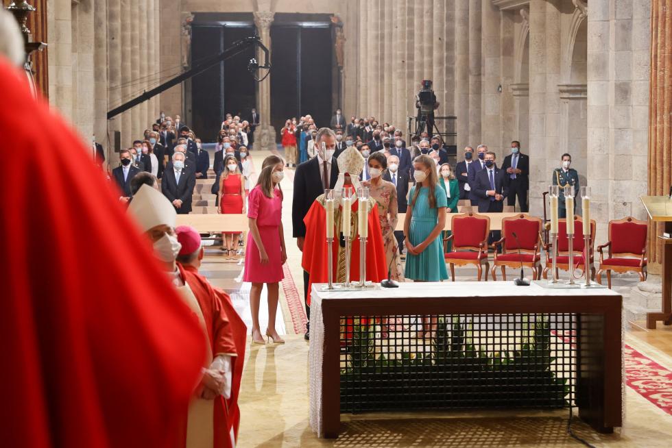 Los reyes de España presiden la ofrenda al Apóstol Santiago