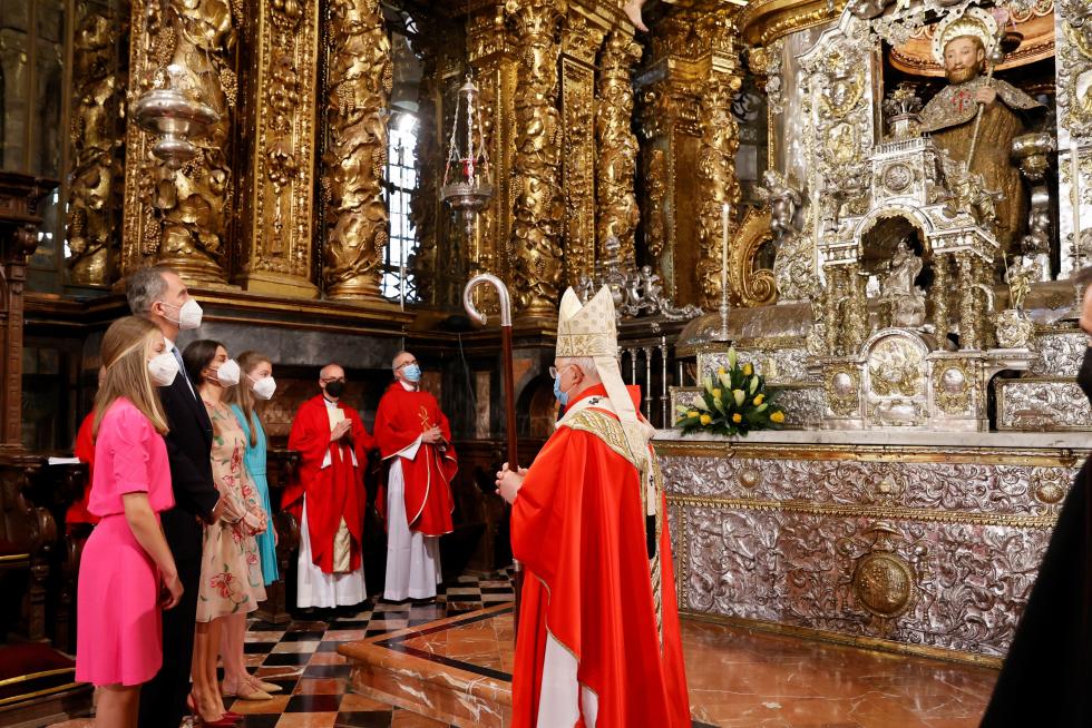 Los reyes de España presiden la ofrenda al Apóstol Santiago