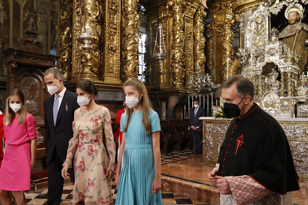 Los reyes de España presiden la ofrenda al Apóstol Santiago