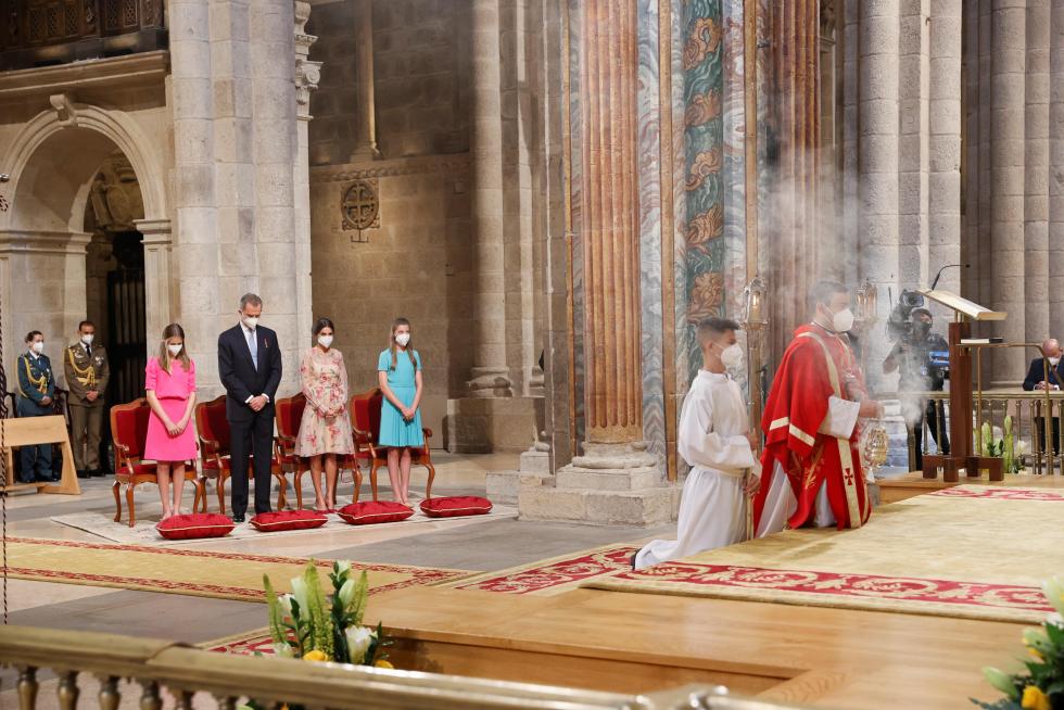 Los reyes de España presiden la ofrenda al Apóstol Santiago