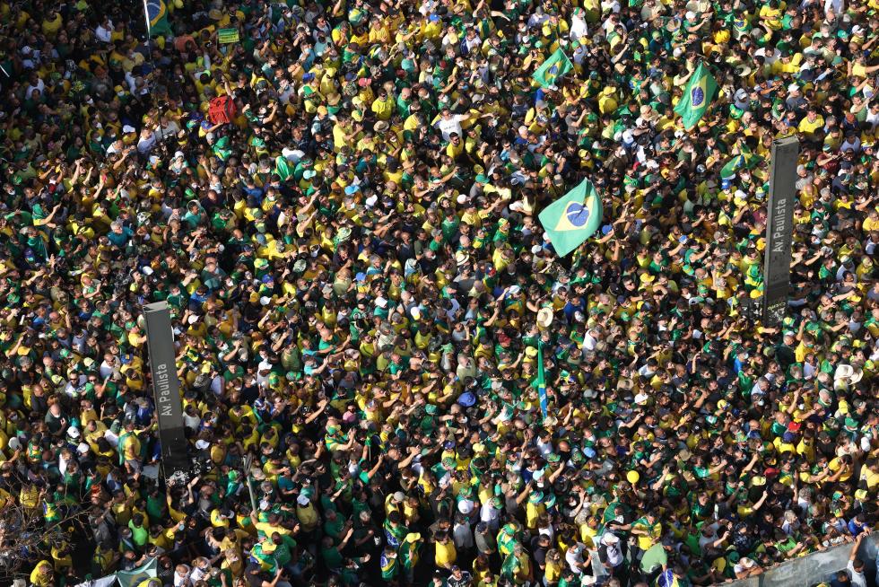 Bolsonaro amenaza al Supremo durante masiva manifestación de la ultraderecha
