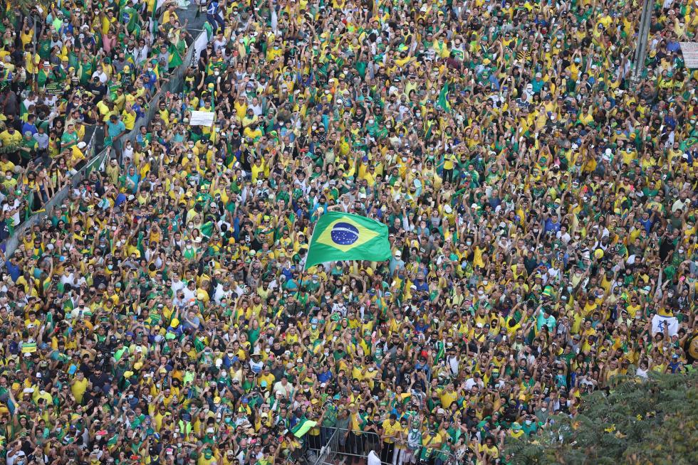 Bolsonaro amenaza al Supremo durante masiva manifestación de la ultraderecha