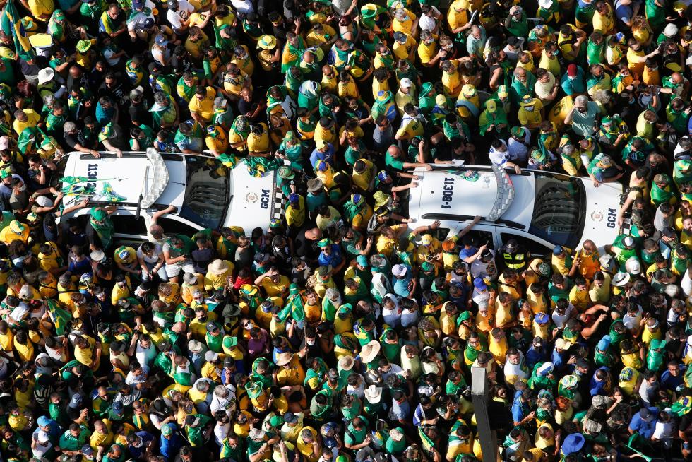 President Bolsonaro supporters march in support of his attacks on the country's Supreme Court, in Sao Paulo