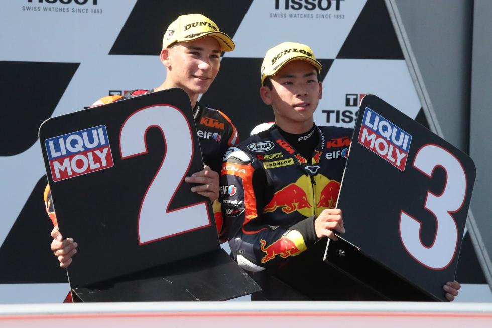 El italiano Dennis Foggia se impone en Moto3